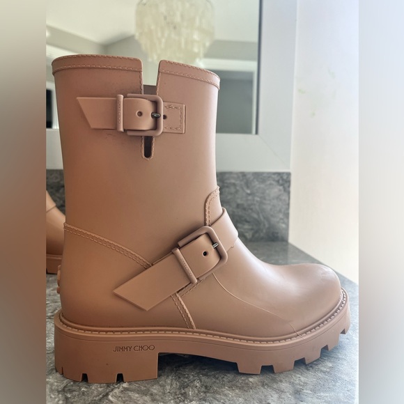 Jimmy Choo Yael Rain Boot in Camel size 38 - Picture 4 of 7
